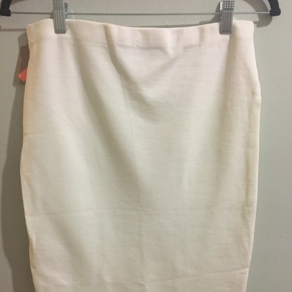 White Pencil Skirt - Item#16 - Picture 3 of 3